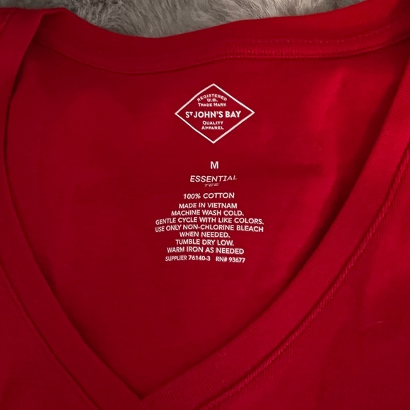 NWT Long-Sleeved shirt for Women - Picture 7 of 8